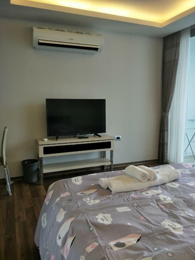 The Peak Towers Appartement Pattaya Buitenkant foto