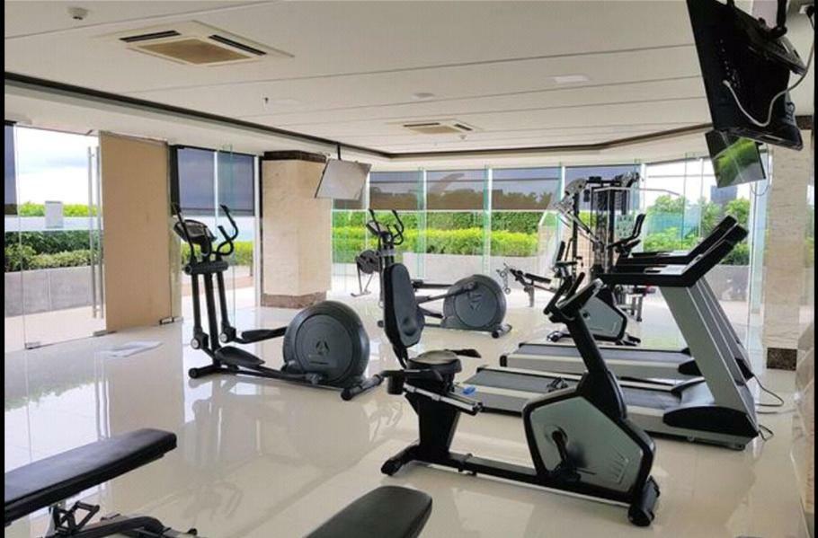 The Peak Towers Appartement Pattaya Buitenkant foto