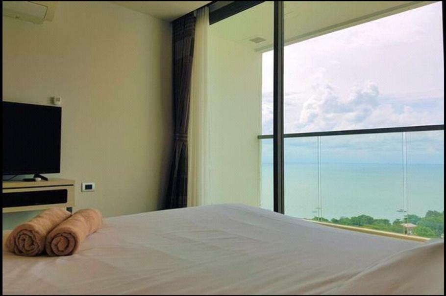 The Peak Towers Appartement Pattaya Buitenkant foto
