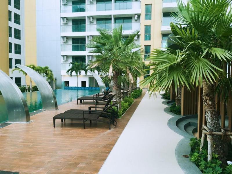 The Peak Towers Appartement Pattaya Buitenkant foto