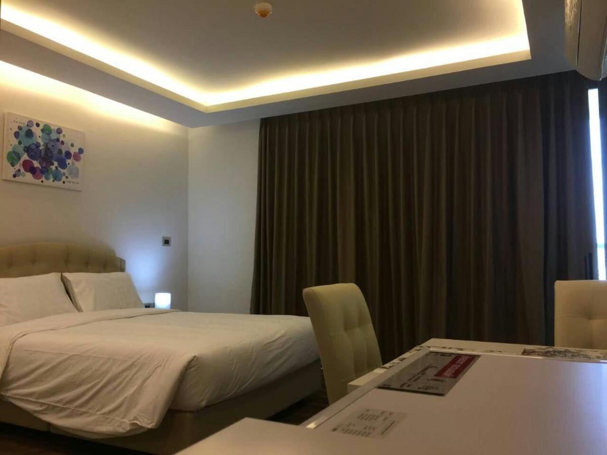 The Peak Towers Appartement Pattaya Buitenkant foto