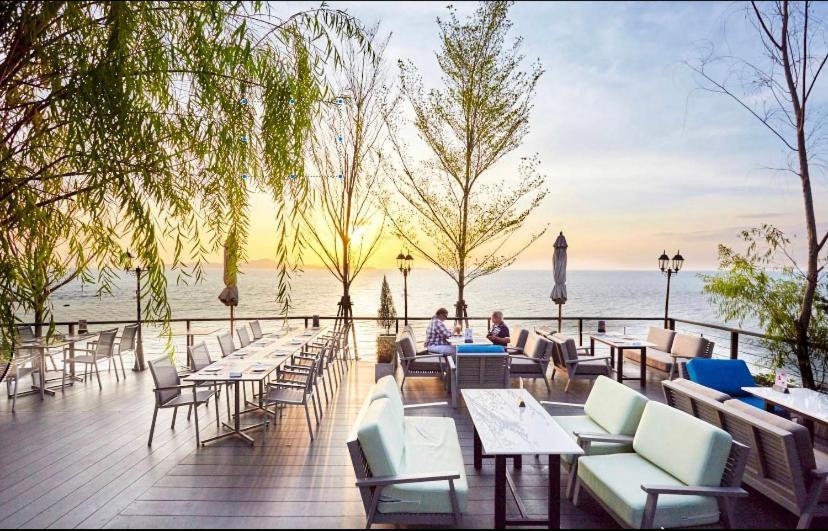 The Peak Towers Appartement Pattaya Buitenkant foto